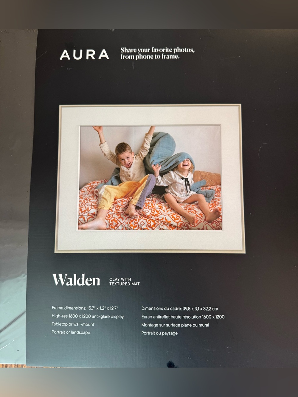 Aura Clay Digital Picture Frame in White with Cream Mat - Picture 2 of 5